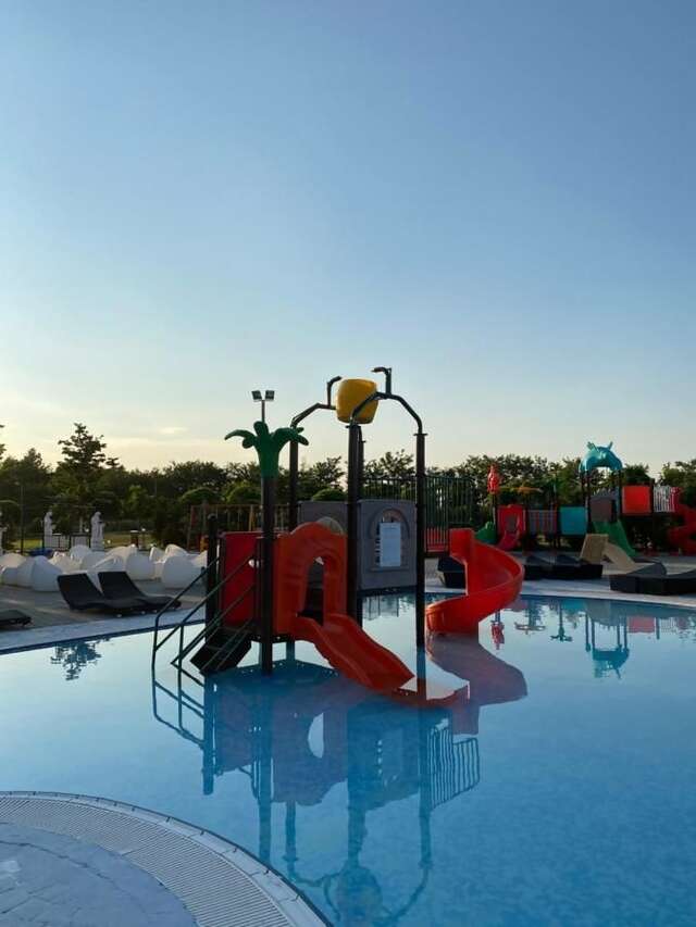 Отель Resort Plaza Lake Rojiştea-14